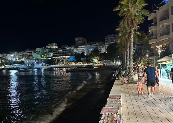 Gjonis House Appartement *